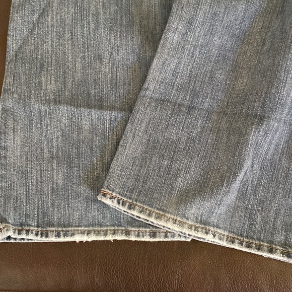 🎉SALE🎉Old Navy “The Flirt” Boot Cut Women’s Plus Jeans size 18 Regular - Picture 3 of 7